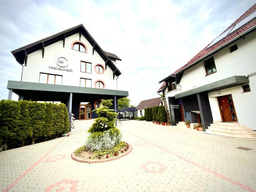 Hotel Bliss 锡比乌 外观 照片