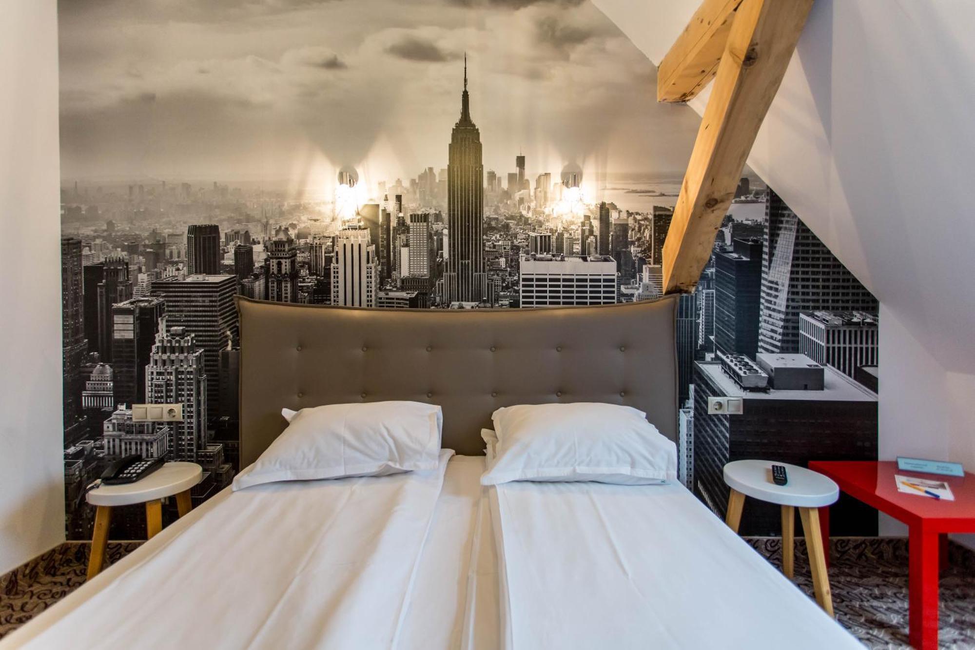 Hotel Bliss 锡比乌 外观 照片